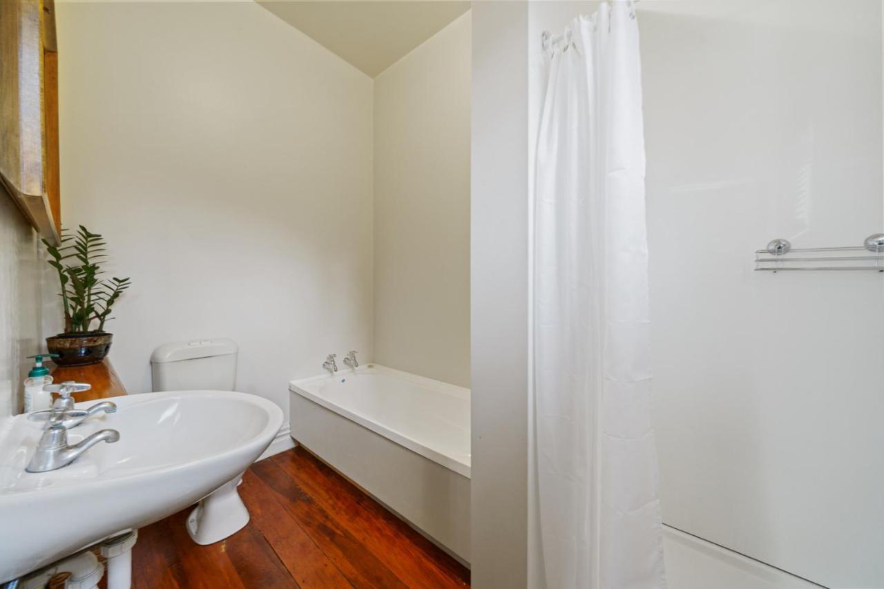 Pendreigh Cottage - Martinborough Holiday Home 외부 사진