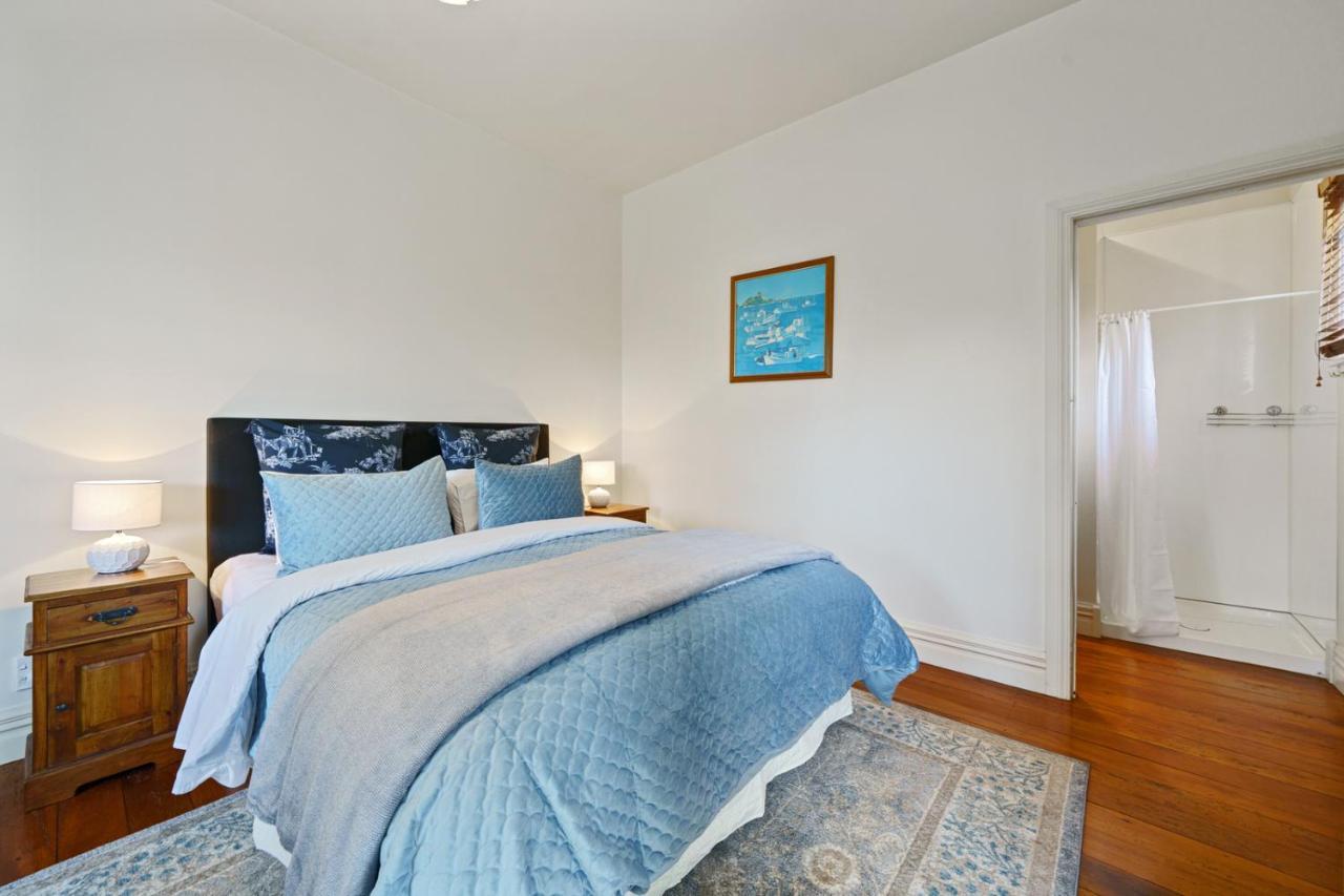 Pendreigh Cottage - Martinborough Holiday Home 외부 사진